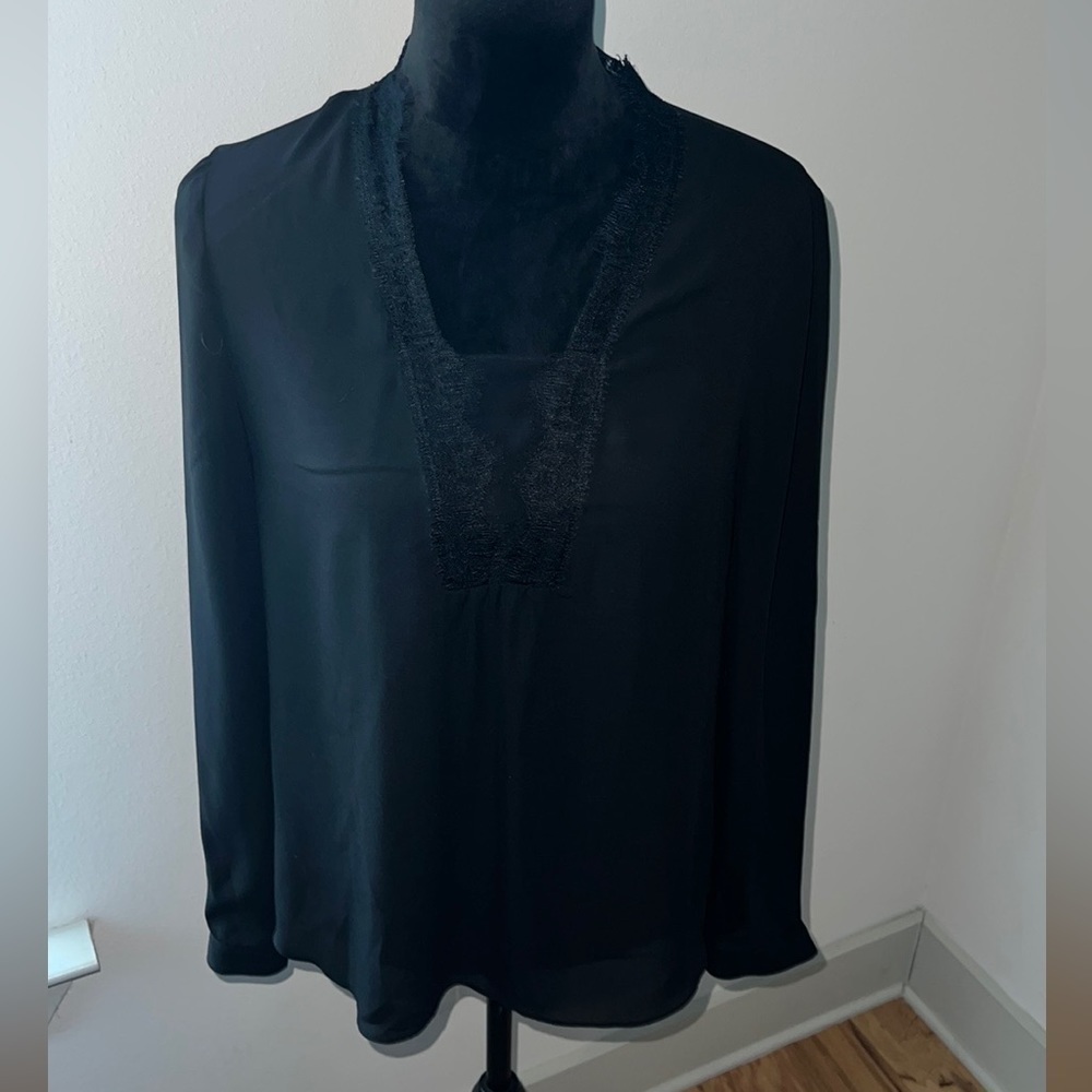 CeCe black long sleeves pull over lace colar and front detailing Sz S